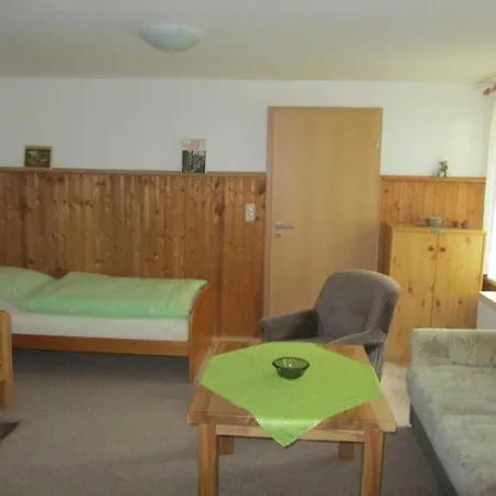 An Der Kirche ホームステイ Gross Wokern